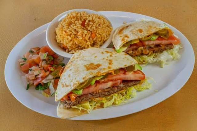 Quesadillas Burger.